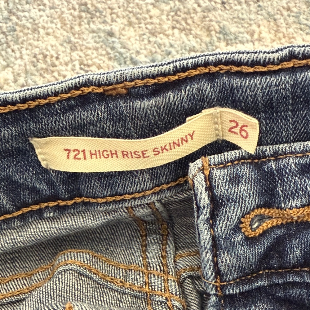Levi's Classic Indigo Jeans - Picture 2 of 5